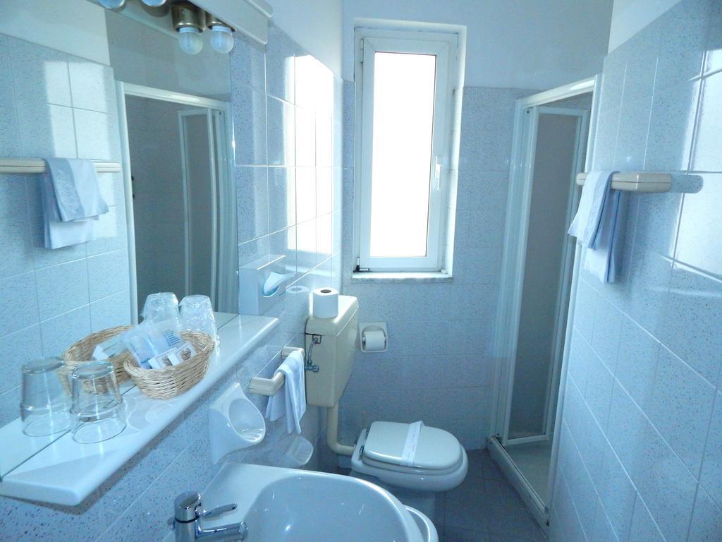 Hotel Torre Antica ロアーノ 部屋 写真